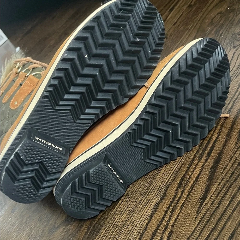 Sorel Women's Joan of Arctic Brown and Olive Quilted Winter Boots - Picture 4 of 5